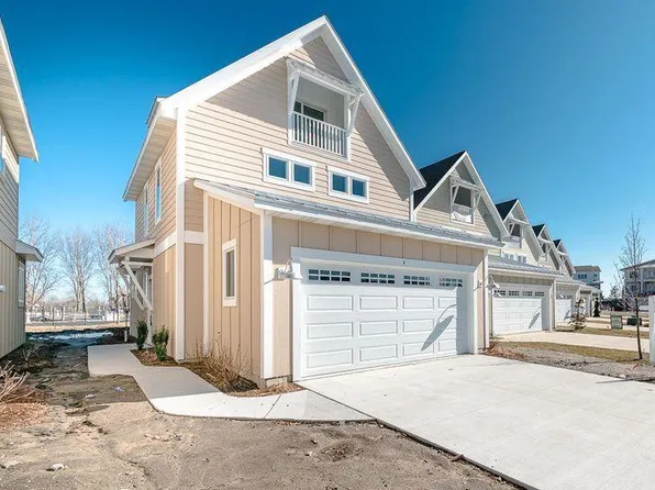 920 W Savidge St #9, Spring Lake, MI 49456