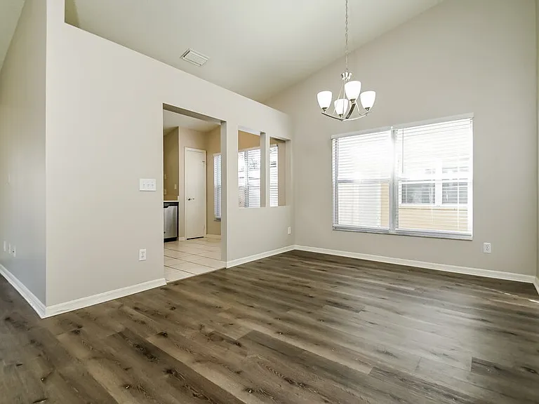 1111 Hardwood Dr — Photo 5