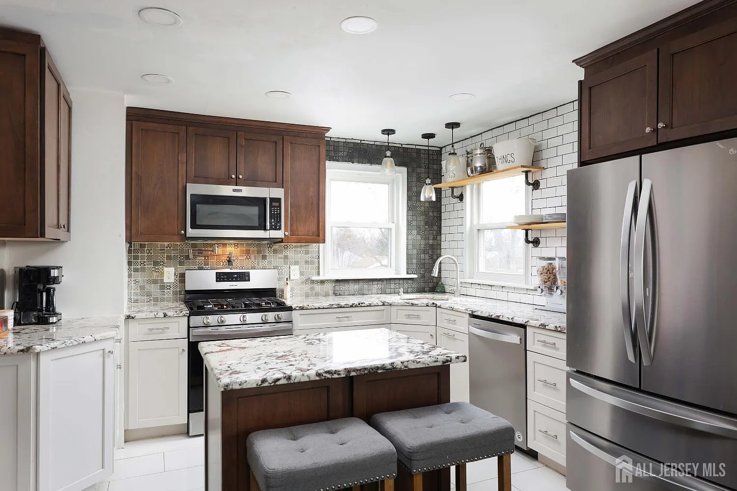 3 bed, 2.0 bath, $3,800 — Photo 4