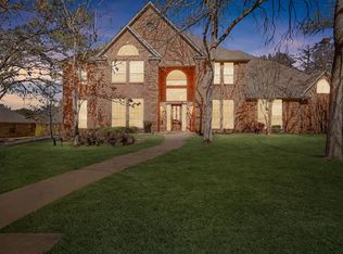 2253 Hollyhill Ln, Denton, TX 76205