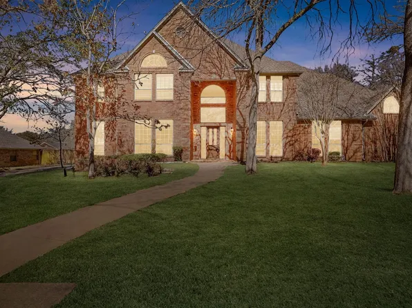 2253 Hollyhill Ln, Denton, TX 76205