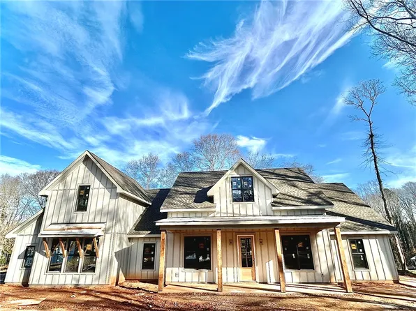 102 Roslyn Dr, Clemson, SC 29631