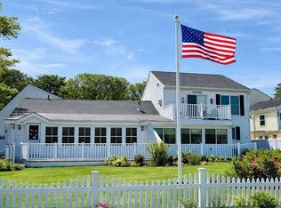 92 Kings Hwy, Hampton, NH 03842