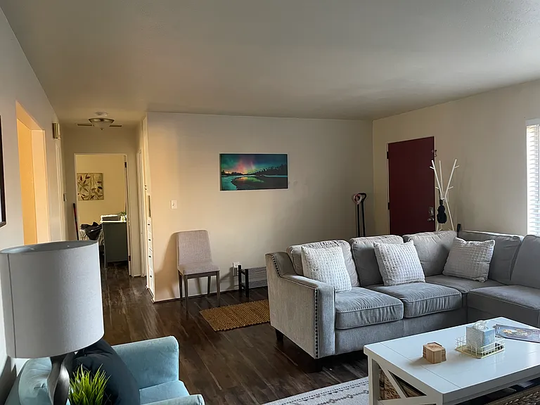 903 W Linden St — Photo 4