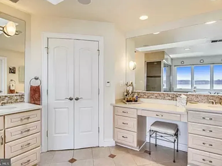 784 Locust Cir — Photo 5
