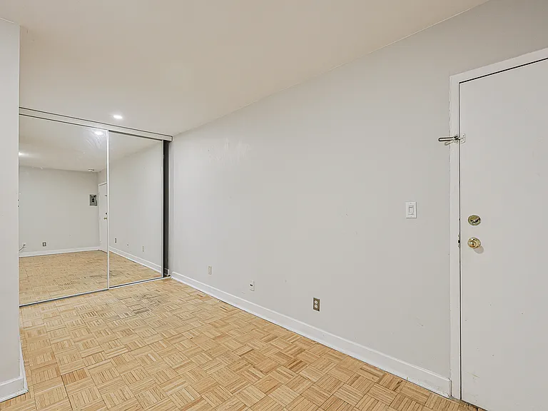 33 Maitland St #303 — Photo 11