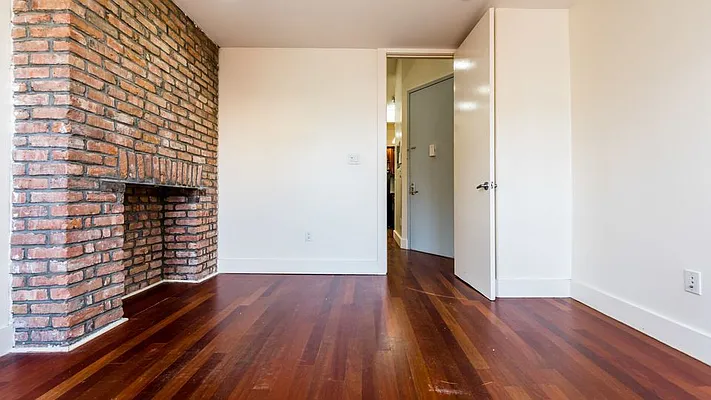 Rented by Nooklyn NYC LLC | media 4