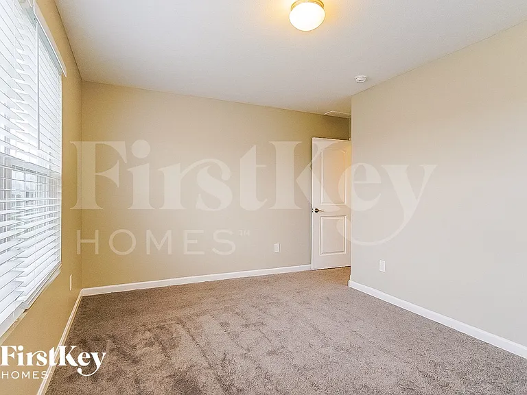 5679 Battle Creek Way — Photo 11