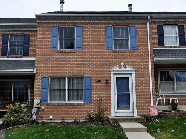 1109 Meadowbrook Ln, Perkiomenville, PA 18074