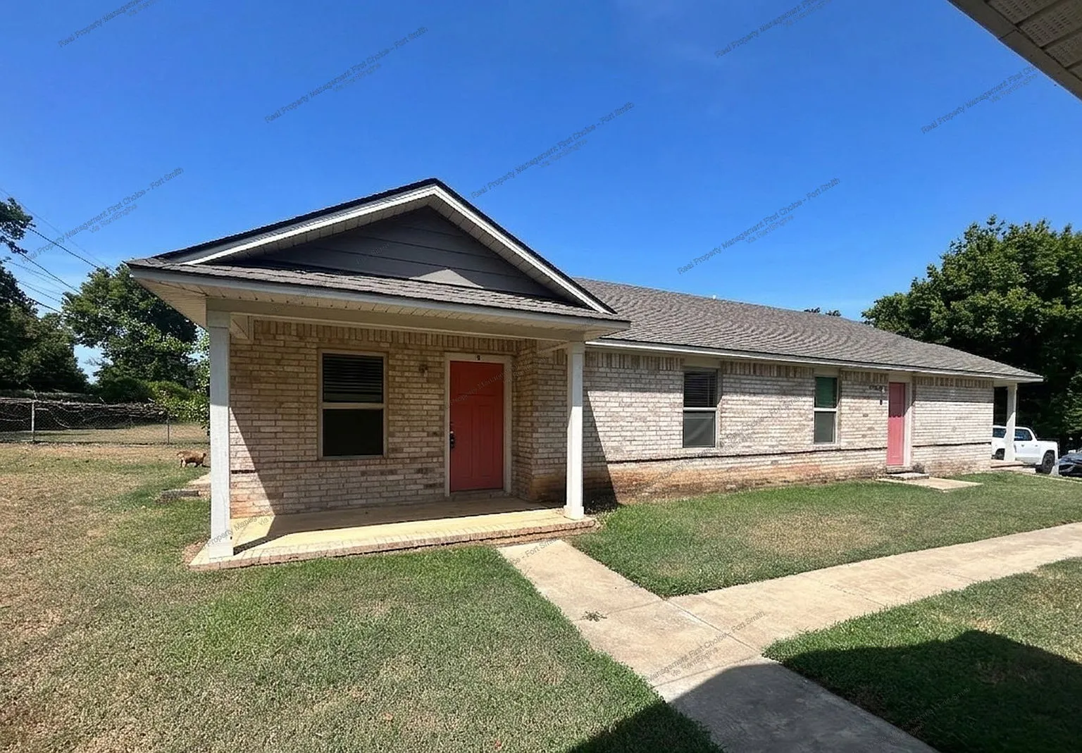2 bed, 2.0 bath, 875 sqft, $895 — Photo 1