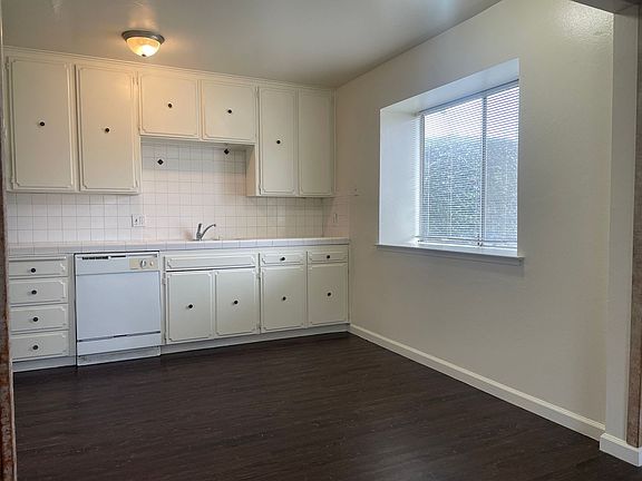 5th image of 4253 N Bengston Ave #852