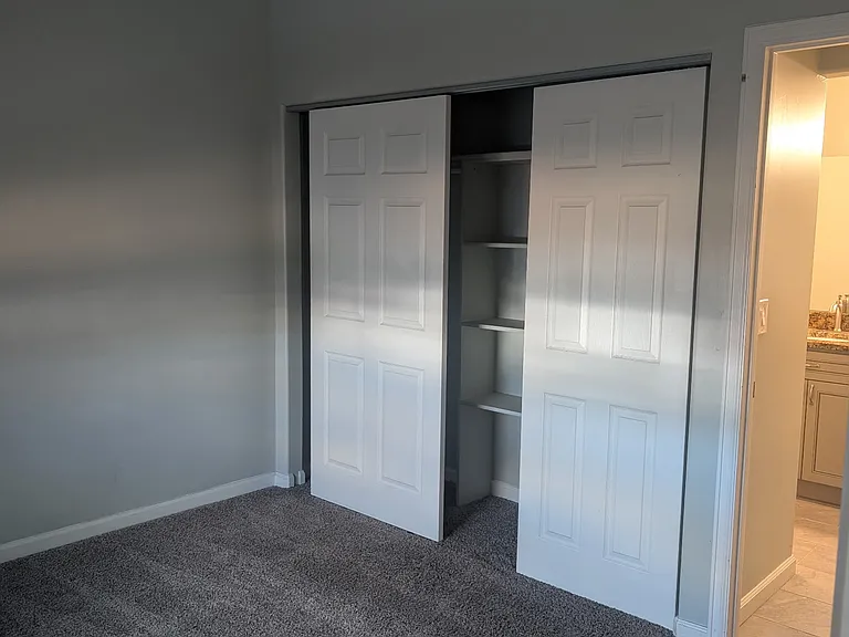 440 N Sheridan Blvd — Photo 6