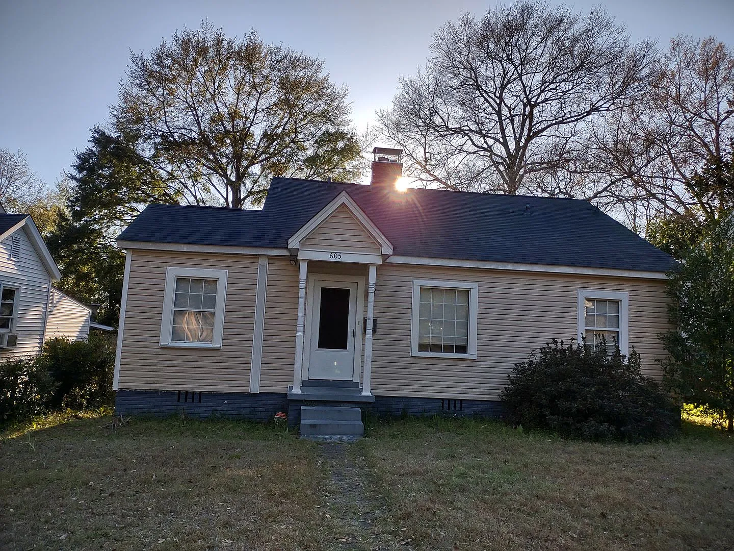 Move In Savings Adorable Two Bedroom Home In Edgewood! — Photo 1