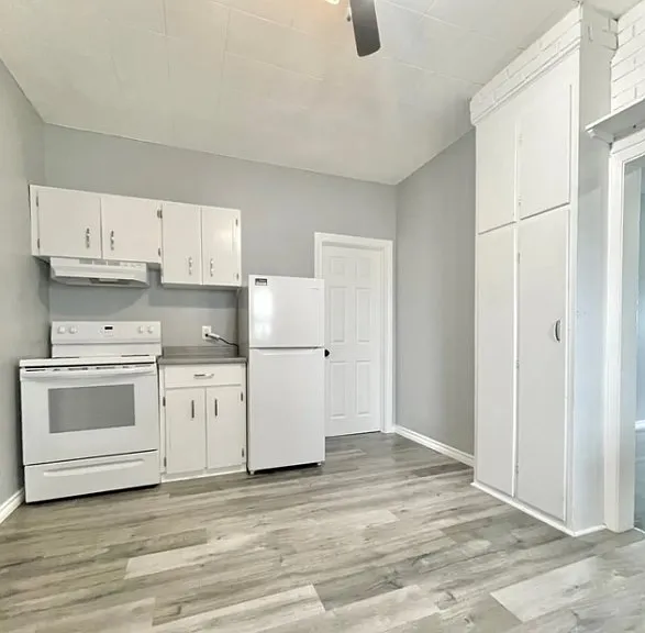 136 Floral Ave — Photo 3