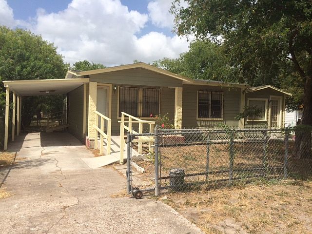 1st image of 3105R Palo Blanco St