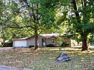 3320 S Danbury Ave, Springfield, MO 65807