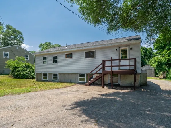 39 Willard St, Ayer, MA 01432
