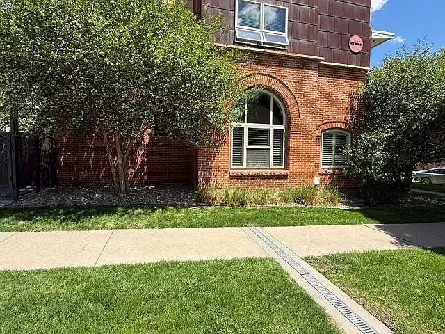 2501 Grove St #106 — Photo 12