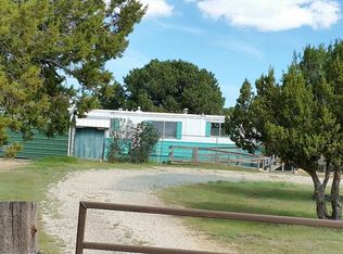 105 Valley View Rd, Capitan, NM 88316