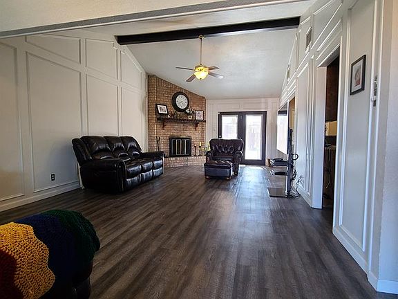 2nd image of 4637 Lamont Ave