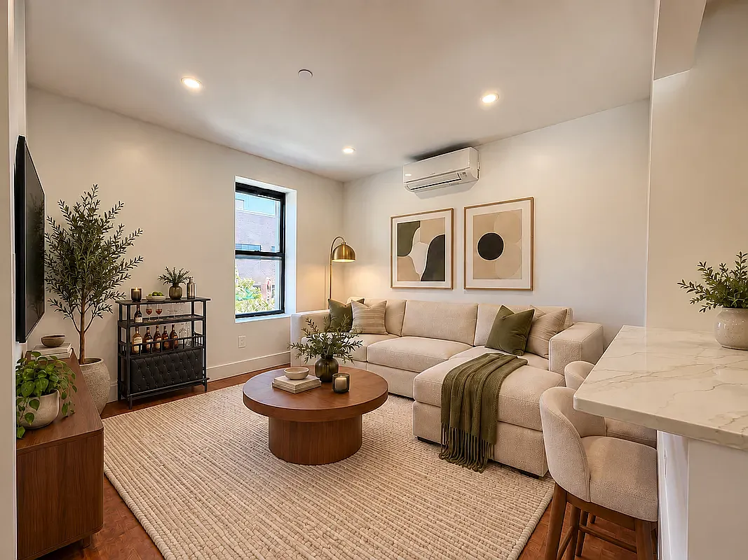 5102 Fifth Avenue — Photo 2