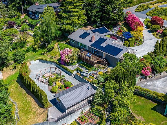 4th image of 418 Briar Road