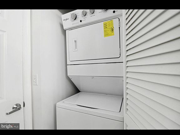 5th image of 23 Pierside Dr Unit 306