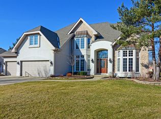 1820 Darien Club Dr, Darien, IL 60561