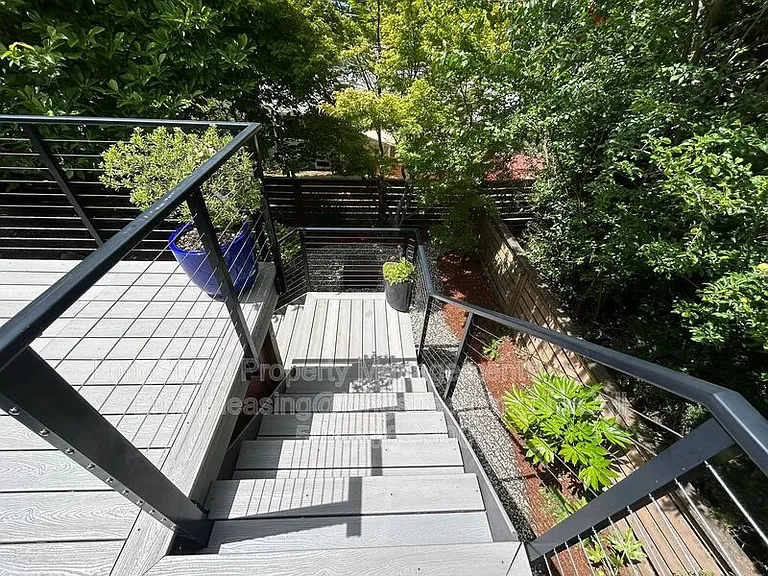 1243 SW Texas St — Photo 19