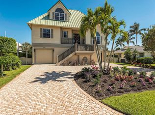 330 Trade Winds Ave, Naples, FL 34108