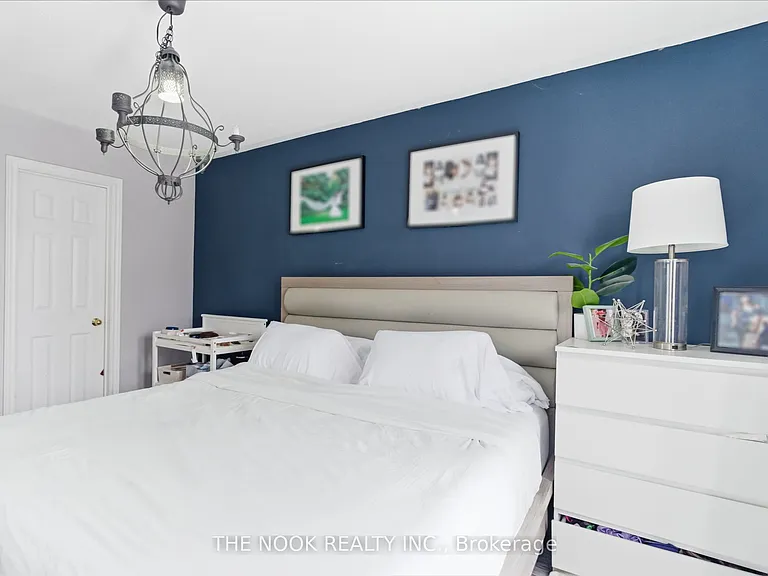 119 Brownstone Cres — Photo 17
