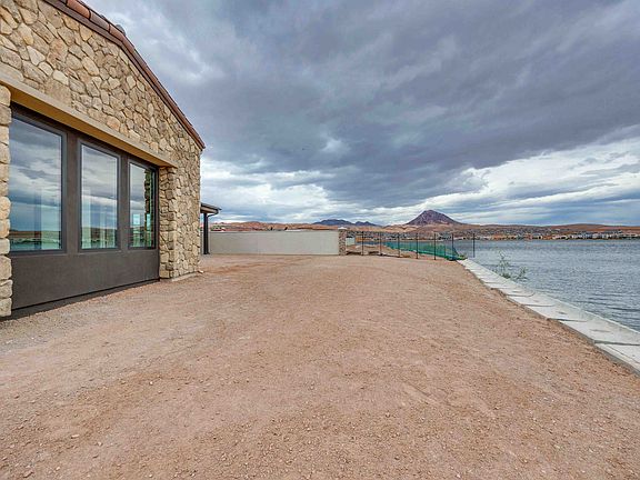 58 BELLISSIMA LAGO COURT