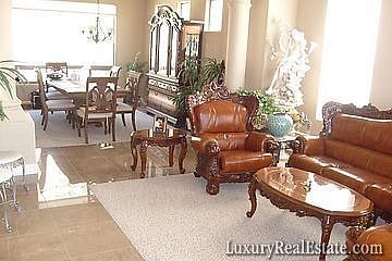 3rd image of 2918 W Amberwood Dr