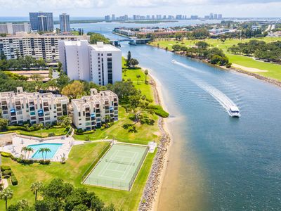 372 Golfview Road #201, North Palm Beach, FL, 33408