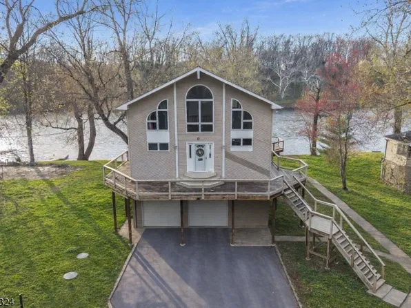 9 Riveredge Ln, Harmony Twp., NJ 08865