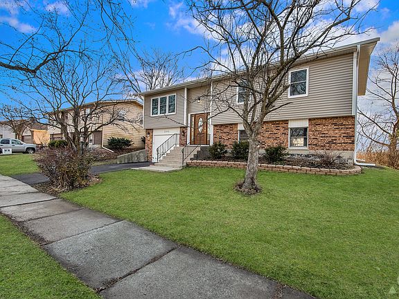 2nd image of 22442 Imperial Dr