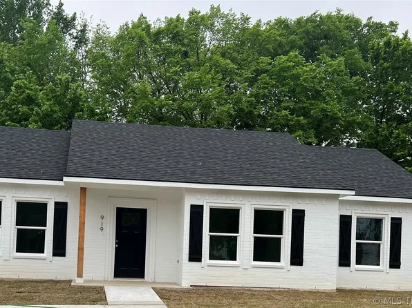 919 N 12th Ave, Durant, OK 74701