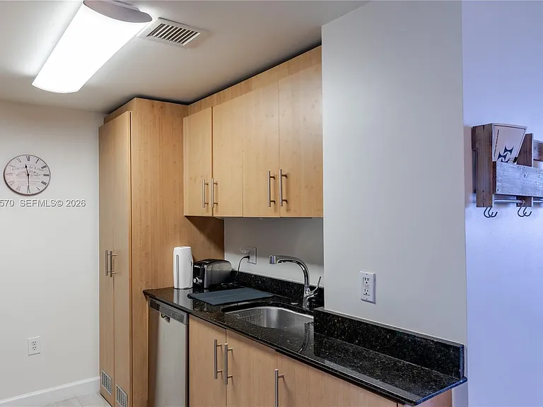10275 Collins Ave #634 — Photo 13