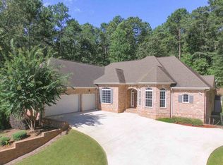 390 Falcon Ridge Dr, Fayetteville, GA 30214