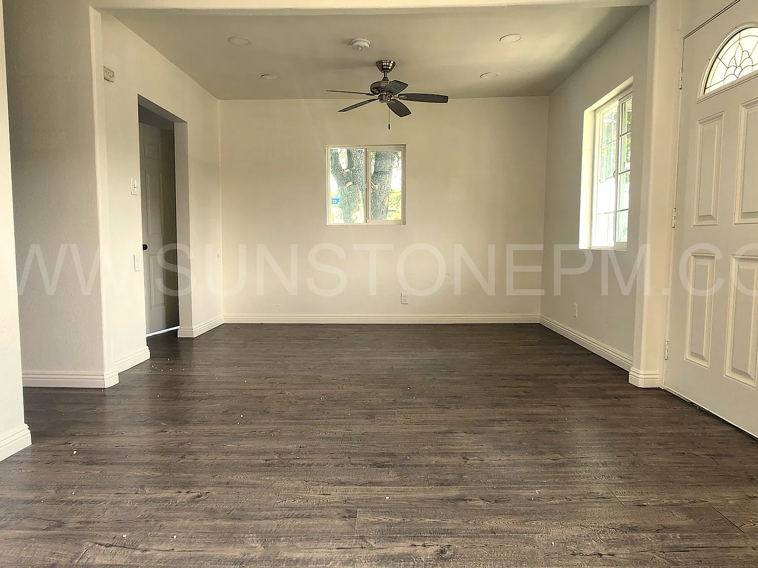 3 bed, 804 sqft, $2,795 — Photo 4