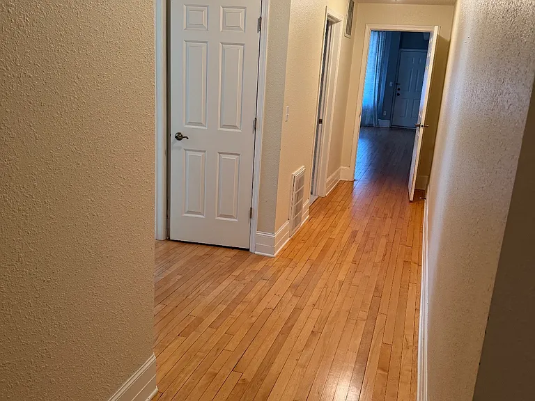 9 1st St NW #3 — Photo 3