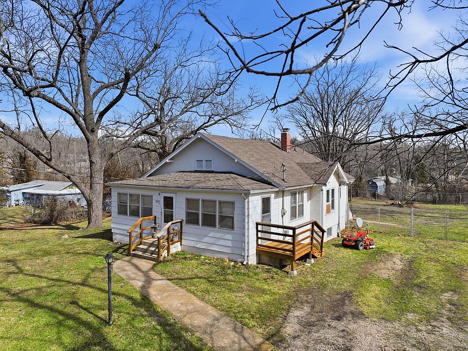 1st image of 1020 Sycamore Street