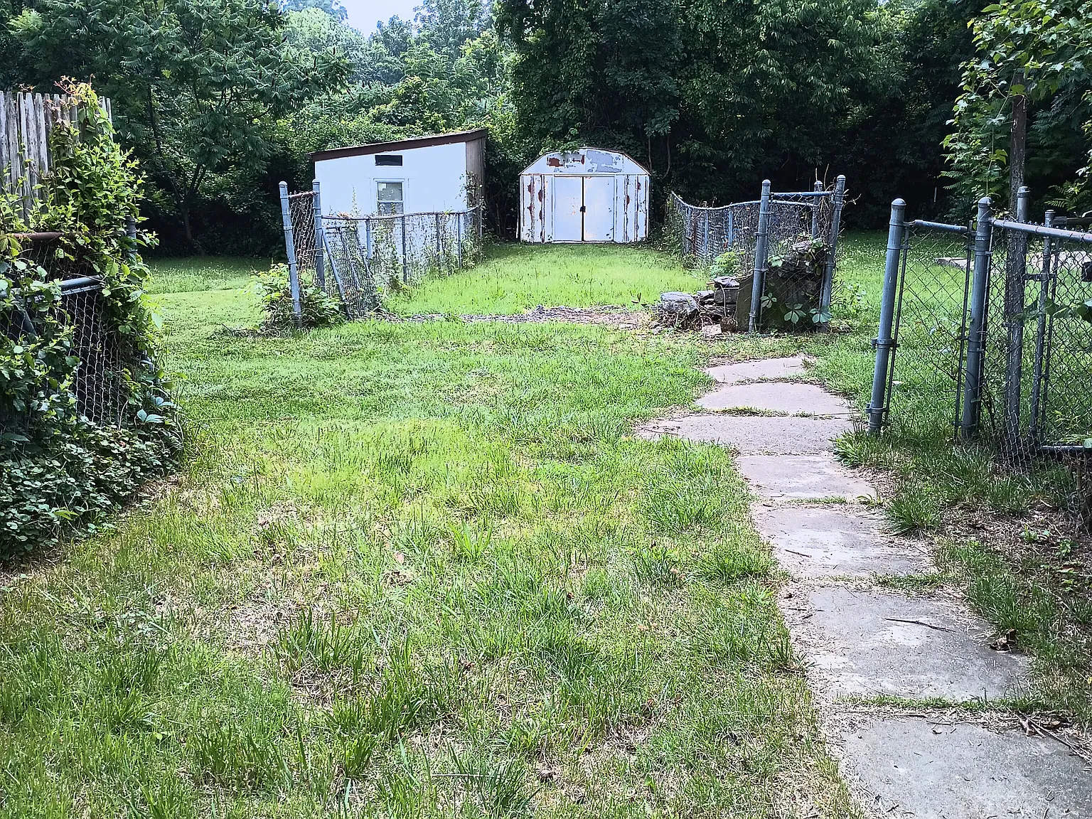 4 bed, 1281 sqft, $2,450 — Photo 1