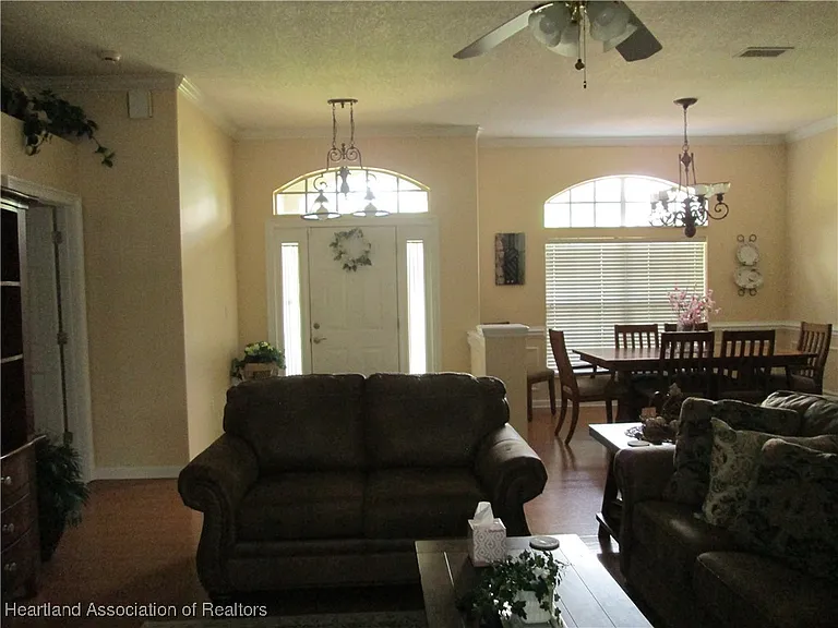 263 Bimini St NE — Photo 6