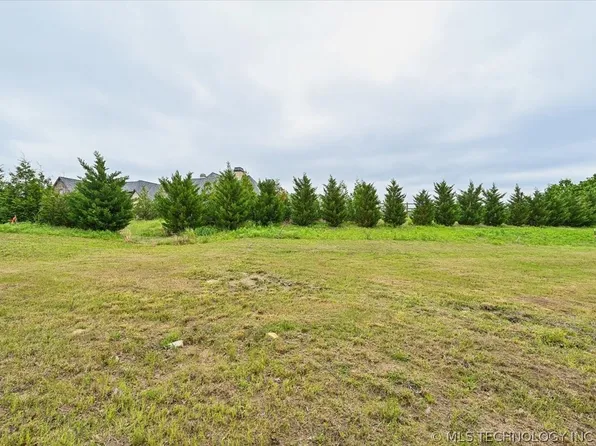 461 Creekside Dr, Sapulpa, OK 74066