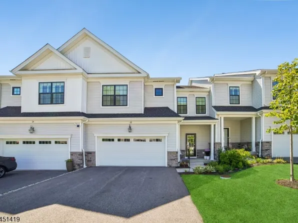 22 Kelsch Dr, Morris Plains Boro, NJ 07950