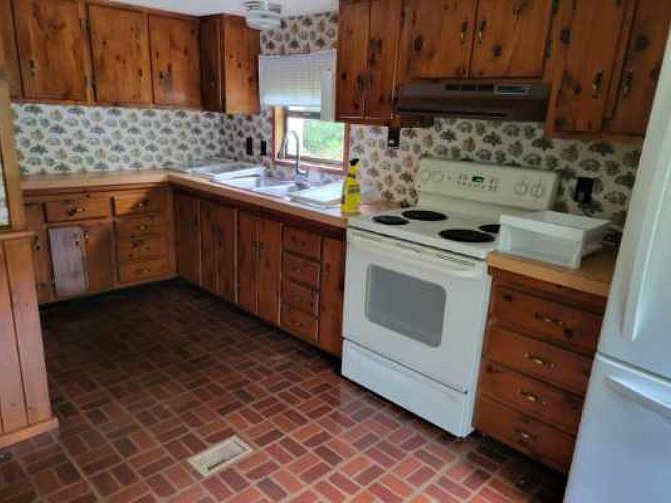 114 Burnt Swamp Rd, East Kingston, NH 03827 Zillow