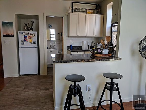 5th image of 3260 41st St APT 4B