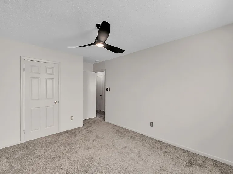 3829 Shooting Star Dr — Photo 16