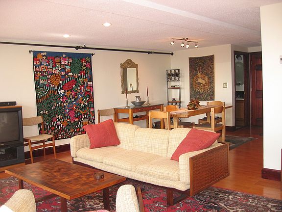 Spacious living room